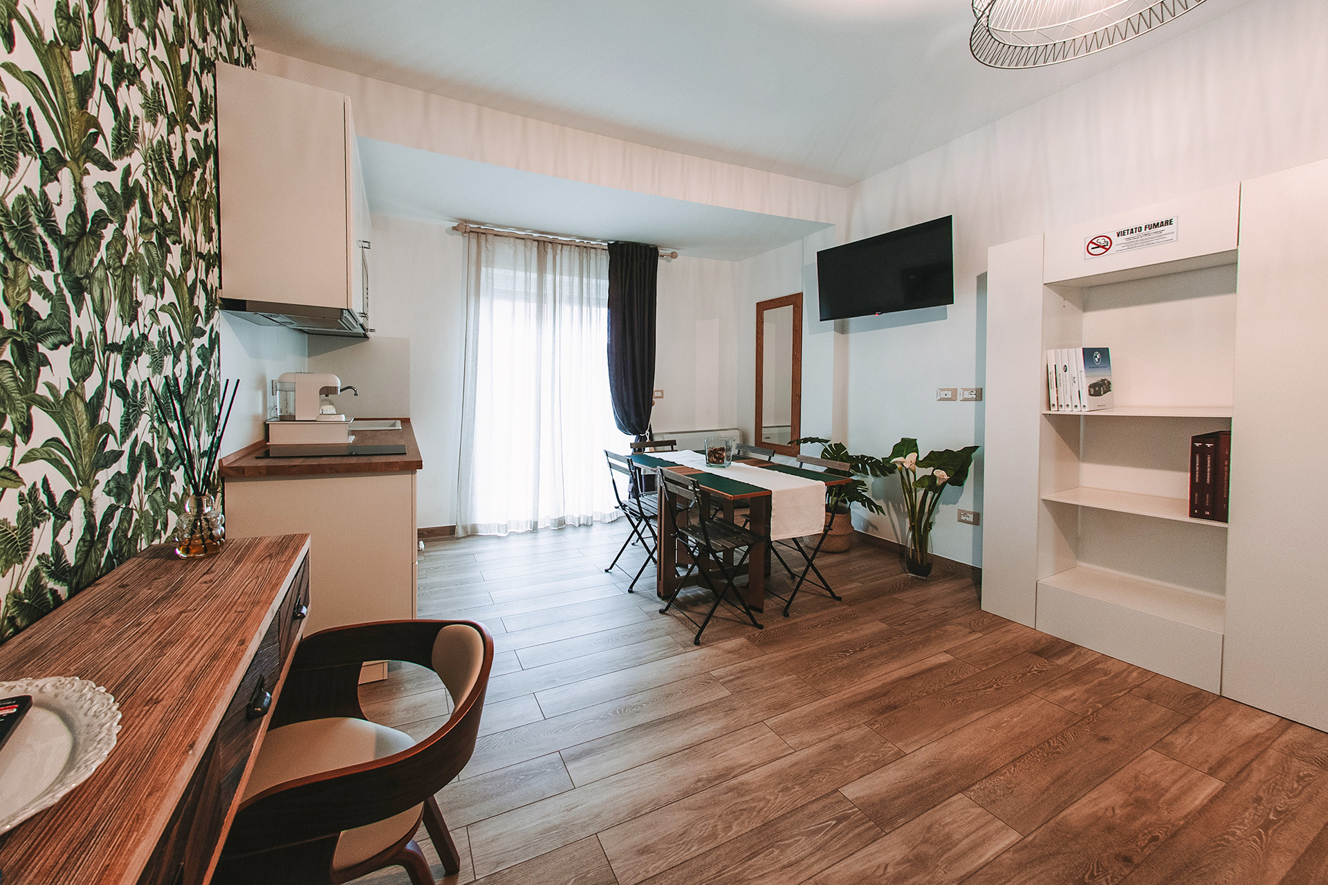 Area Living Merlhome